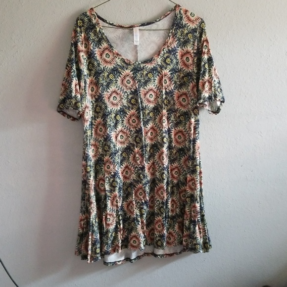 Lularoe perfect T - Picture 1 of 3